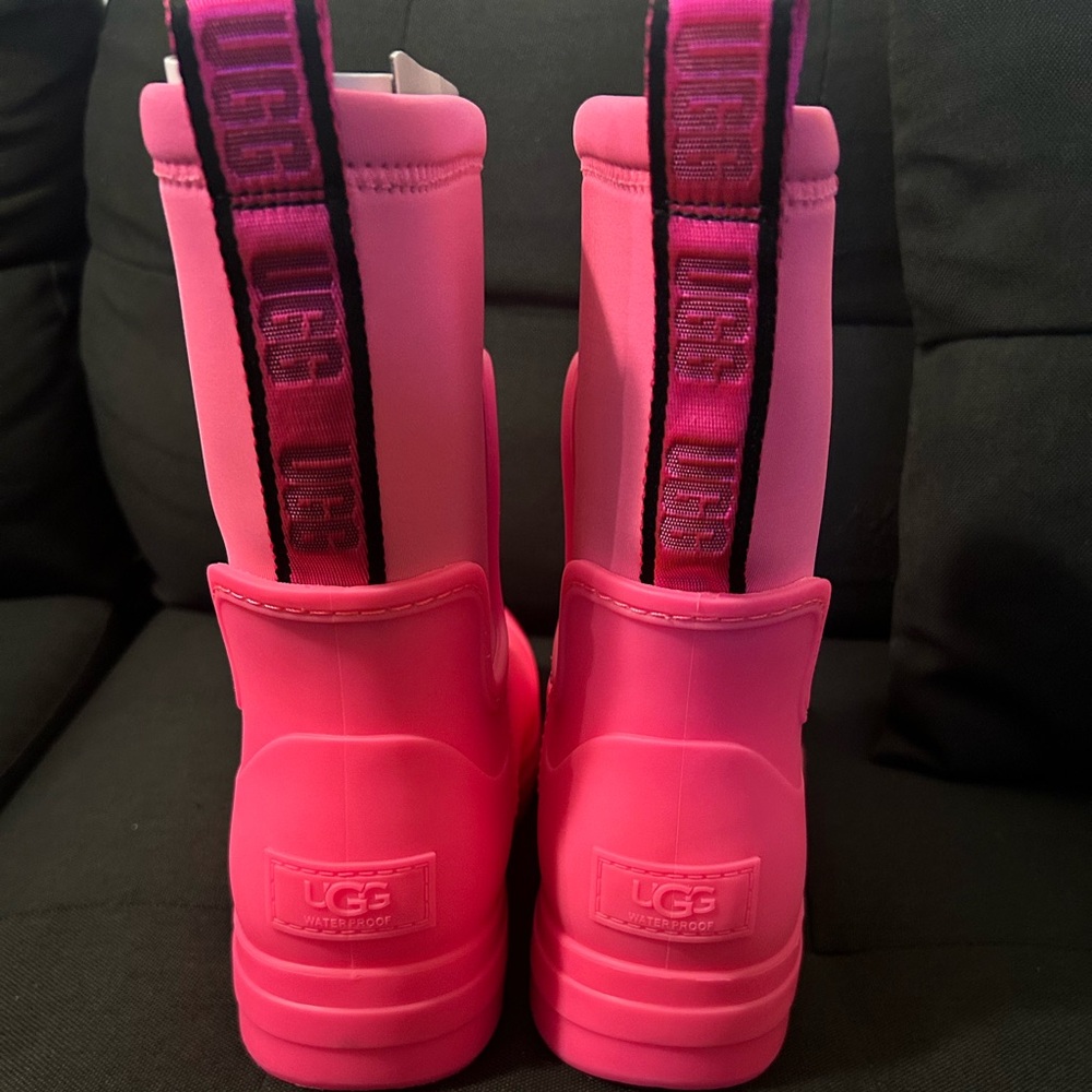 Ugg k droppler mid pink/pink/black size 6 women